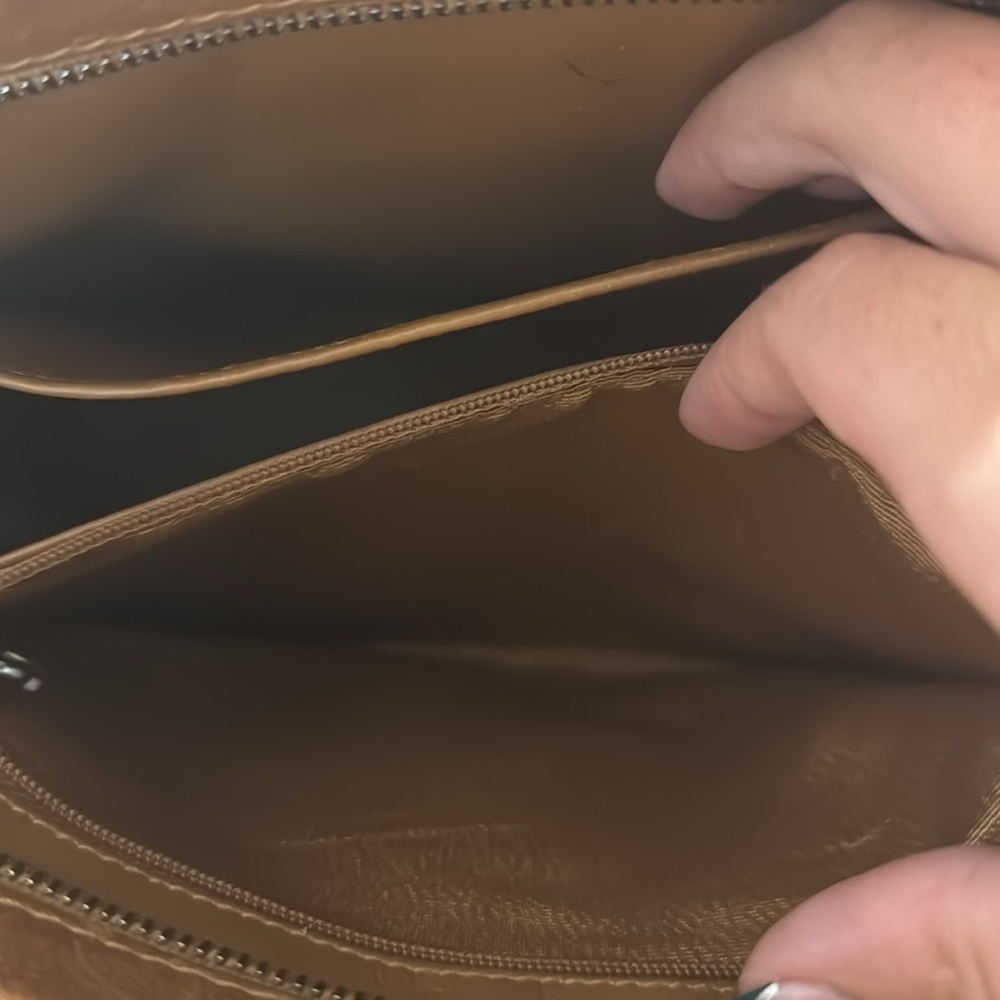 ❤️ SOLD ❤️ 👜 Authentic Chanel Caviar Quilted Medallion Tote (Brown) - Picture 12 of 17